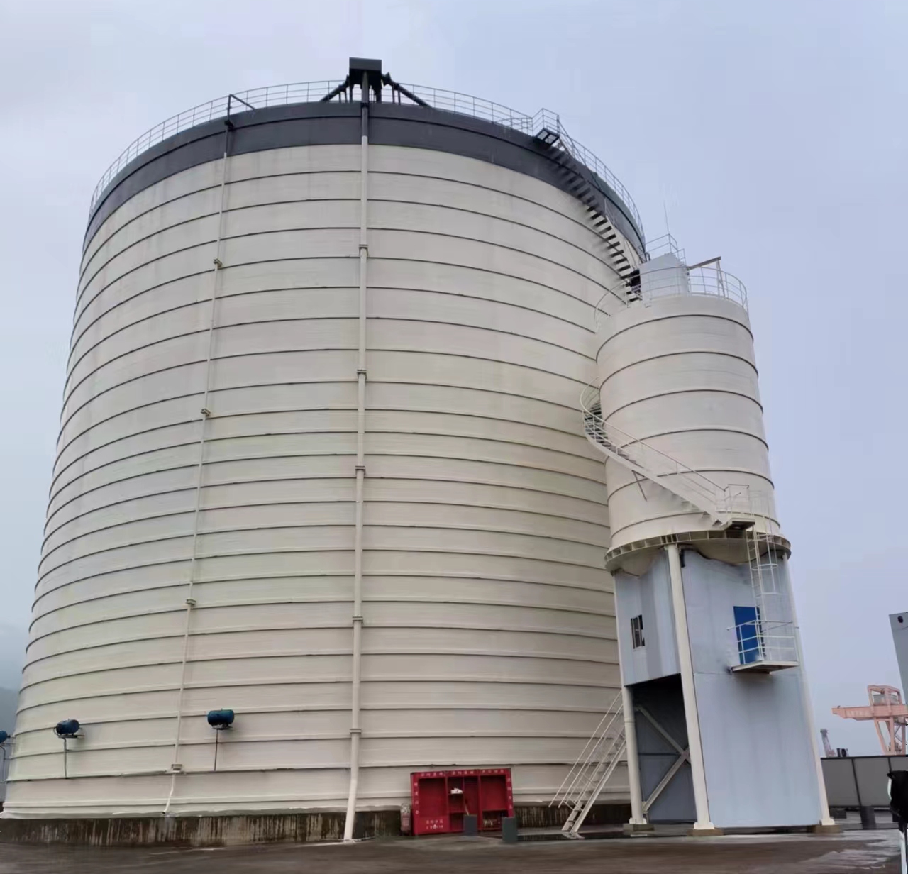 鸡冠10万吨水泥钢板库